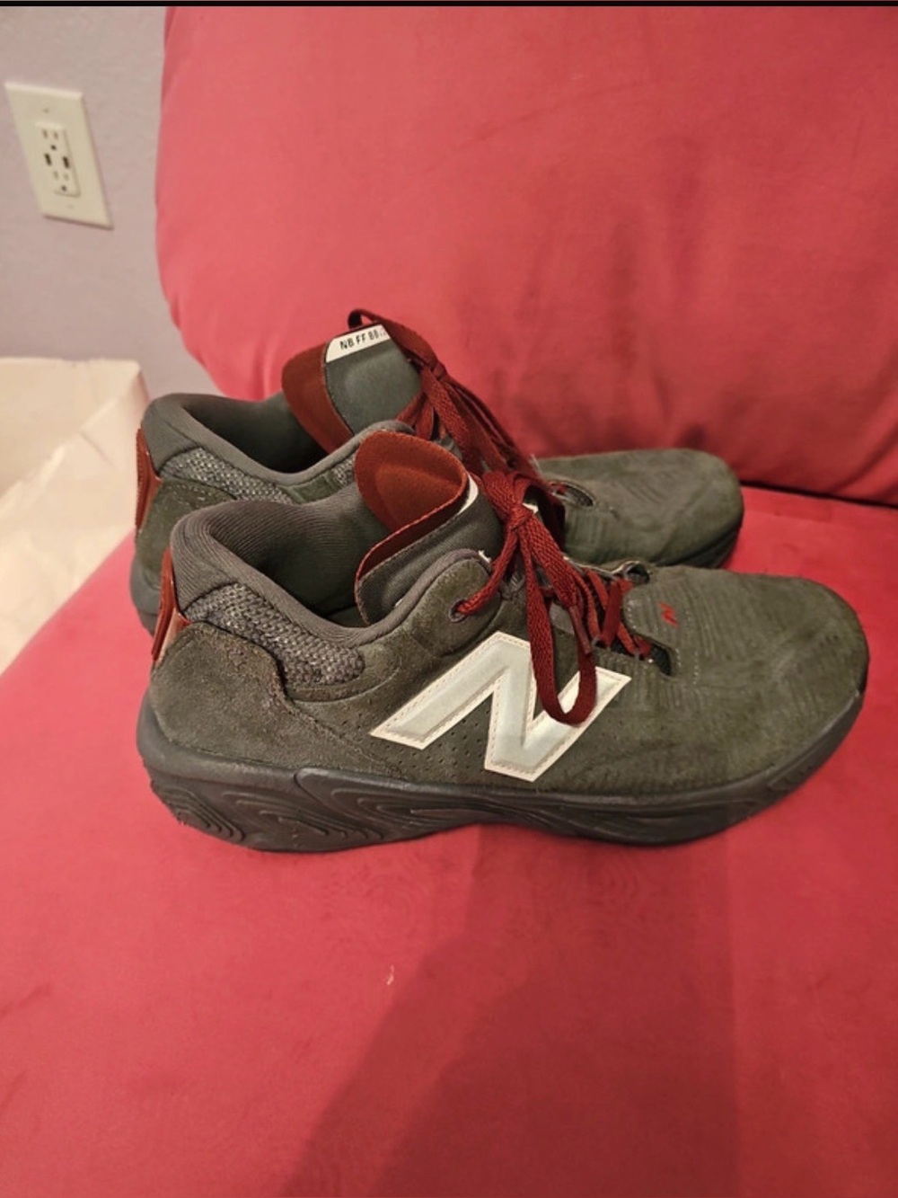 New Balance Men's Gray Sneakers with Red Accents